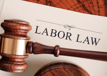 Labour Law: लेबर कोड में 10 बड़े बदलाव: वेतन, सुरक्षा और छुट्टियों के नए नियम﻿