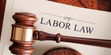Labour Law: लेबर कोड में 10 बड़े बदलाव: वेतन, सुरक्षा और छुट्टियों के नए नियम﻿