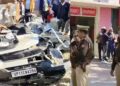 जानें कैसे डंपर के नीचे आई कार जो बनी काल, फिर कुछ ऐसे एक ही परिवार के सात लोगों की चली गई जान