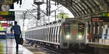 रोहिनी मेट्रो स्टेशन पर 37 वर्षीय व्यक्ति ने ट्रेन के सामने कूदकर दी जान, पुलिस जांच जारी