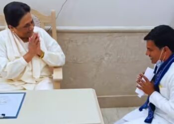 बिहार के इकलौते BSP विधायक सतीश यादव ने की मायावती से मुलाकात, वायरल हुई आभार जताने की तस्वीर