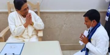 बिहार के इकलौते BSP विधायक सतीश यादव ने की मायावती से मुलाकात, वायरल हुई आभार जताने की तस्वीर