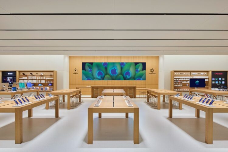 Noida Apple store