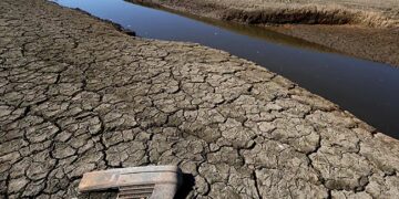 भारत में भूजल तेजी से सूख रहा: संसद में पेश आंकड़े, 730 इलाकों में ओवर-एक्सट्रैक्शन