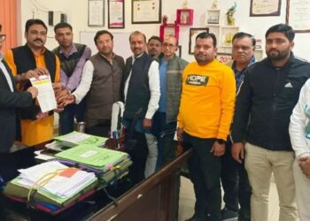 Kanpur–Sagar Highway: हाईवे जाम पर DM सख्त अफसरों को दी चेतावनी, लापरवाही पर होगी कार्रवाई, हमीरपुर में तीन क्रेन तैनात