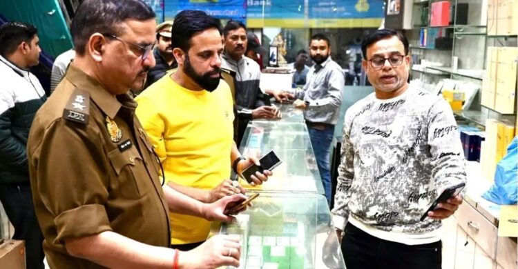 kanpur mobile shop major theft case