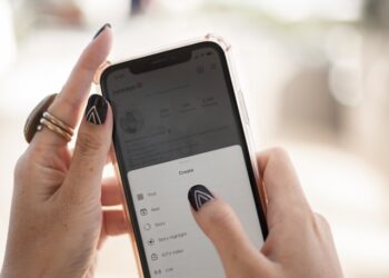 Meta का नया टूल: फेसबुक-इंस्टाग्राम पर अपनी चोरी हुई reels को कैसे पहचानें और हटाएं