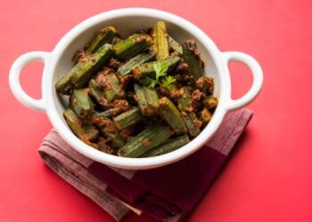 भिंडी मसाला की खास ट्रिक से साधारण खाना भी बनेगा बेहद स्वादिष्ट, मसालों के सही संतुलन से करे स्वाद दोगुना