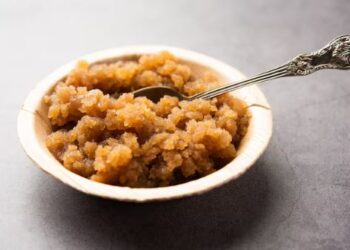 सर्दियों में ठंड से बचने और इम्यूनिटी बढ़ाने के लिए घर पर बनाएं बाजरे की खिचड़ी और हलवा, बच्चों को भी पसंद आए