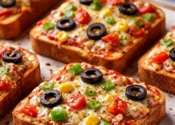 बच्चों को खुश करने का सुपर आसान तरीका – सिर्फ 15 मिनट में बनाएं कुरकुरी ब्रेड पिज्जा और नए साल की पार्टी में धमाल मचाएं!