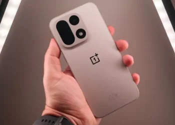 OnePlus 15 से सस्ता, पर परफॉर्मेंस में टॉप, जानिए OnePlus Nord CE5 की डील