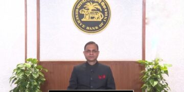 Repo Rate: नए साल से पहले लोगों को राहत, आरबीआई ने रेपो रेट घटाया होम-कार लोन पर कम होगा बोझ,ग्रोथ का अनुमान बढ़ा