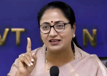 Delhi 24×7 open: दिल्ली की मुख्यमंत्री रेखा गुप्ता ने लिया कौन सा बड़ा फैसला क्या इससे व्यापार को मिलेगा बढ़ावा