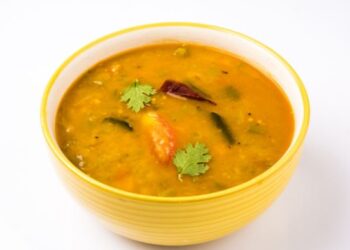 होटल जैसा साउथ इंडियन सांभर घर पर बनाएं, दाल और ताज़ी सब्जियों से तैयार यह रेसिपी स्वाद में बेहतरीन साबित होगी