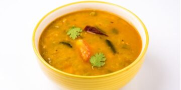 होटल जैसा साउथ इंडियन सांभर घर पर बनाएं, दाल और ताज़ी सब्जियों से तैयार यह रेसिपी स्वाद में बेहतरीन साबित होगी