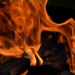 दिल्ली के शाम नाथ मार्ग पर चलती बस में आग, सभी यात्री सुरक्षित बाहर निकाले गए