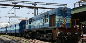 Loco Pilot Demands: इंडिगो संकट के बीच अब रेलवे के लोको पायलटों ने कर दी कौन सी मांगें, रेलवे के लिए नई चुनौती,