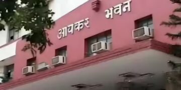 Hardoi Income Tax notice laborer fraud