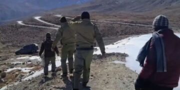 Ladakh missing friends rescue story