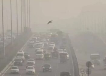 Air Pollution:  एक बार फिर गाजियाबाद बना देश का सबसे प्रदूषित शहर, हवा बनी ज़हर, AQI 458 पहुंचा, GRAP-4 लागू