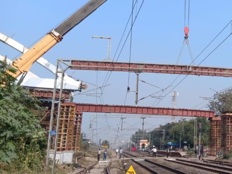 Lucknow Harauni Railway Crossing