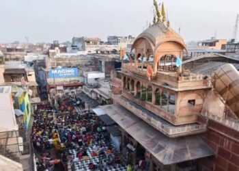Banke Bihari temple crowd control
