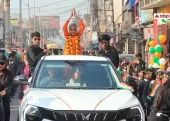 child dressed as yogi adityanath