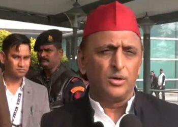 Akhilesh Yadav Election Commission Row