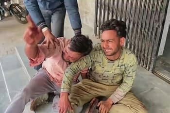 Crime News:कांधला में 12वीं छात्र की दिनदहाड़े बेरहमी से हत्या, सहपाठियों पर आरोप, इलाके में फैली सनसनी