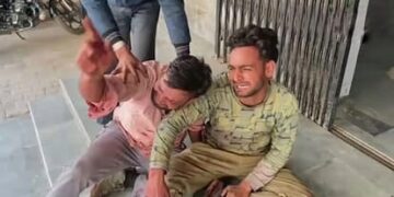 Crime News:कांधला में 12वीं छात्र की दिनदहाड़े बेरहमी से हत्या, सहपाठियों पर आरोप, इलाके में फैली सनसनी