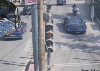 Kanpur Lamborghini Accident: बाउंसरों की हलचल और कार के भागने का वीडियो आया सामने, CCTV में दिखा हादसे का पूरा घटनाक्रम