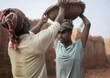 UP Budget 2026: मजदूरों पर खास फोकस, रहने की सुविधा, इलाज और रोजगार के नए अवसरों की घोषणा