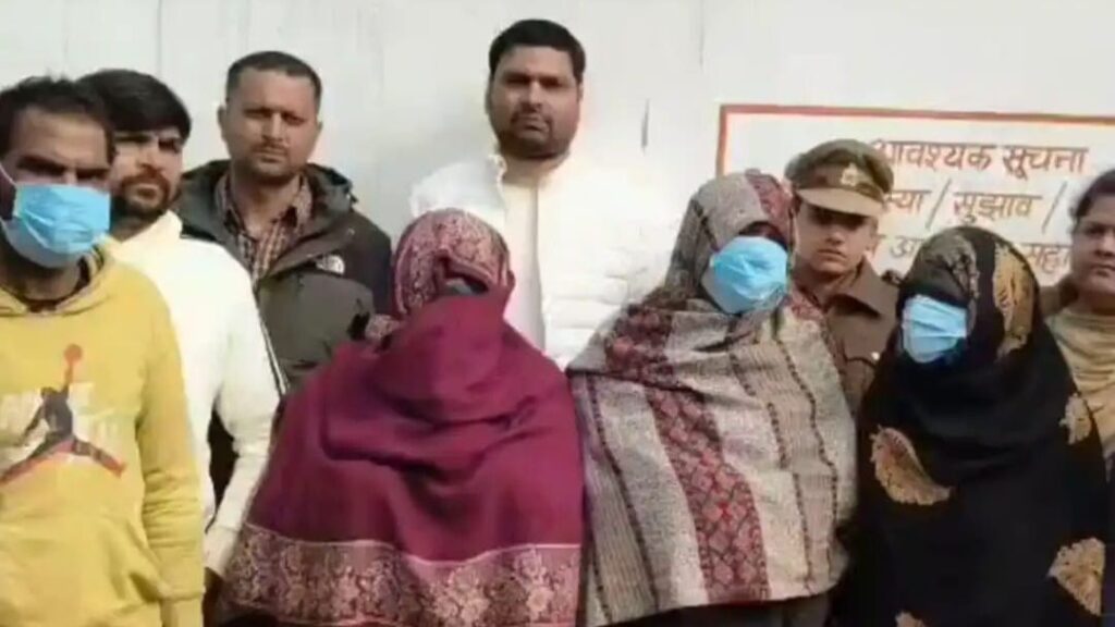 Delhi road jewellery showroom theft case