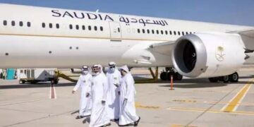 Middle East में भगदड़ जैसे हालात  खाड़ी देशों से पलायन शुरू, प्राइवेट जेट का किराया 3 करोड़ पार