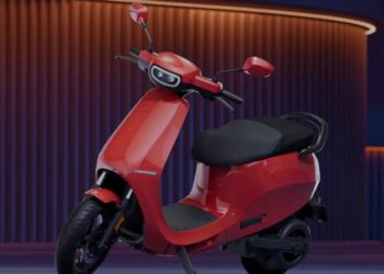 Ola Electric Offer: स्कूटर खरीदना हुआ और भी आसान, भारी डिस्काउंट के साथ उठाएं ये फायदा भी