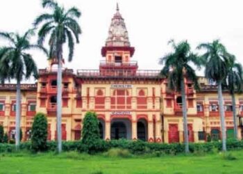 देश-विदेश के छात्रों को आकर्षित कर रहा वाराणसी, बन रहा एजुकेशन का ग्लोबल हब