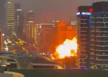 U S Iran War: सऊदी अरब में आवासीय परिसर पर मिसाइल हमला, एक भारतीय सहित विदेशी नागरिकों की मौत