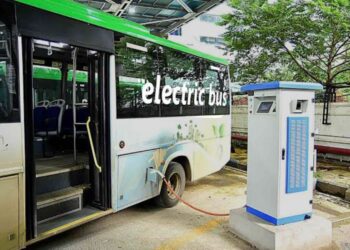 UP Electric Bus: यूपी के 6 और जिलों में दौड़ेंगी इलेक्ट्रिक बसें, जानें क्या आपका शहर भी शामिल