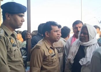 Firozabad Murder Case: दुकान में मिला खून से लथपथ शव, सिर पर भारी वार, अज्ञात हमलावर फरार