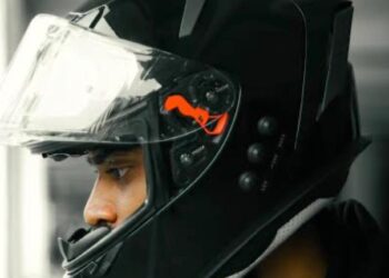 Smart Helmet: स्मार्ट हेलमेट खरीदने से पहले जरूर जान लें ये जरूरी बातें, वरना हो सकता है नुकसान