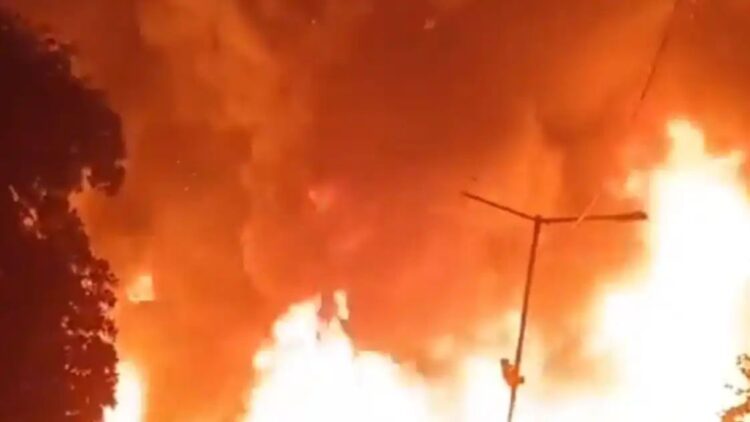 Prayagraj hotel massive fire incident