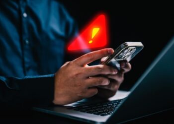 Cyber Security: अगर फोन बिना वजह गर्म हो रहा है, तो हो जाएं सावधा,हो सकती है परेशानी