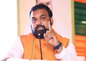 C M on Encroachment : सम्राट चौधरी ने क्यों अपने घर पर चलवाया बुलडोजर, विकास और नियम साथ साथ, अवैध कब्जे पर अपनाया सख्त रुख