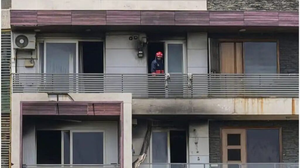 delhi ac blast fire central locking system