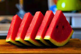 Watermelon को काटने के बाद कैसे रखें फ्रेश? जानिए स्टोर करने का सही तरीका