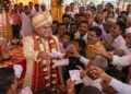 Wedding Gift:अनोखी शादी का अनूठा तोहफा, दूल्हे ने शादी में बांटी कौन सी सौगात, पूरे गांव को करोड़ों दे ले गया दुल्हन