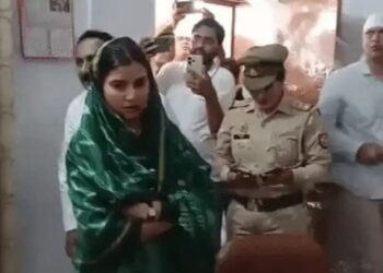 Protest Controversy:पीड़ित परिवार को न्याय दिलाने पहुंचीं सांसद इकरा हसन का डीआईजी दफ्तर में जम कर हंगामा