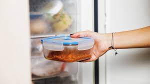 Summer Health Tips: गर्मियों में बासी खाना बन सकता है बीमारी की वजह, जानिए क्या कहते हैं एक्सपर्ट