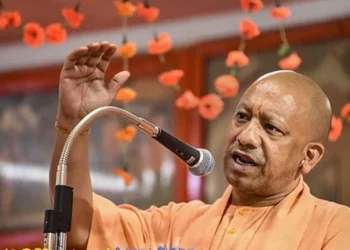 U P Employment Plans: श्रमिकों और युवाओं पर सरकार का फोकस, इनको मिलेगा सम्मानजनक जीवन और बेहतर रोजगार
