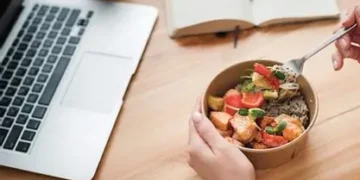 Lunch Break Policy: ऑफिस के लंच ब्रेक पर सख्ती वाला नोटिस वायरल, सोशल मीडिया पर छिड़ी बहस